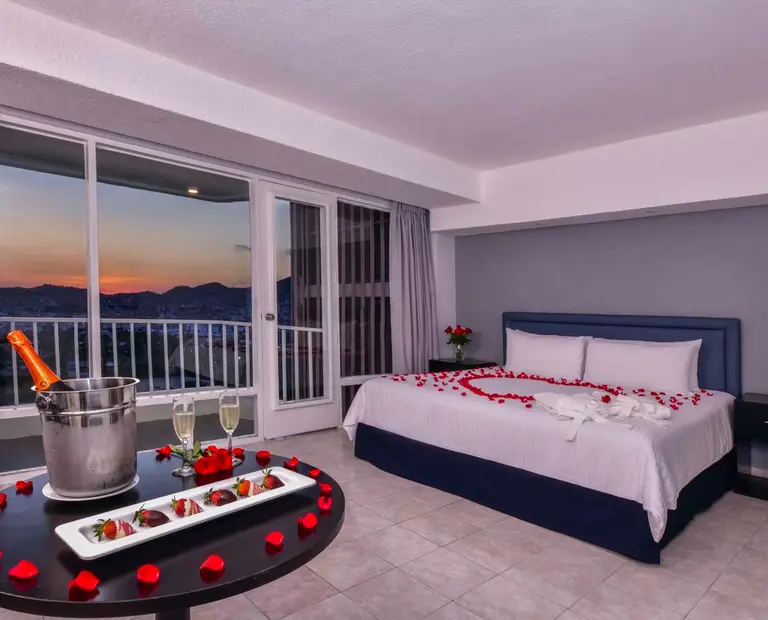 Lunamielera King Vista Mar Krystal® Beach Acapulco Lunamielera King Vista Mar Krystal® Beach Acapulco